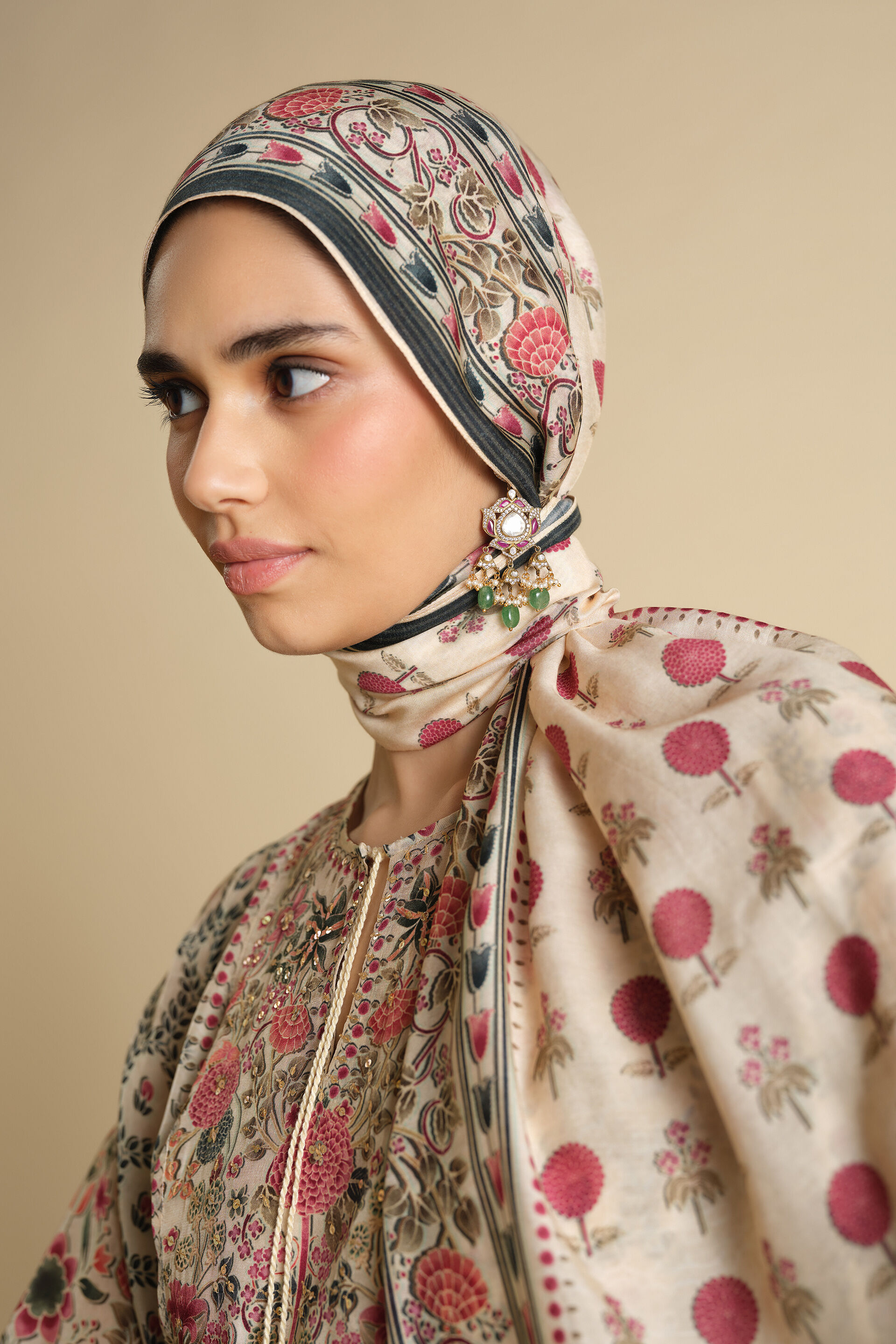 Demoiselle Printed Silk Stole - Ivory